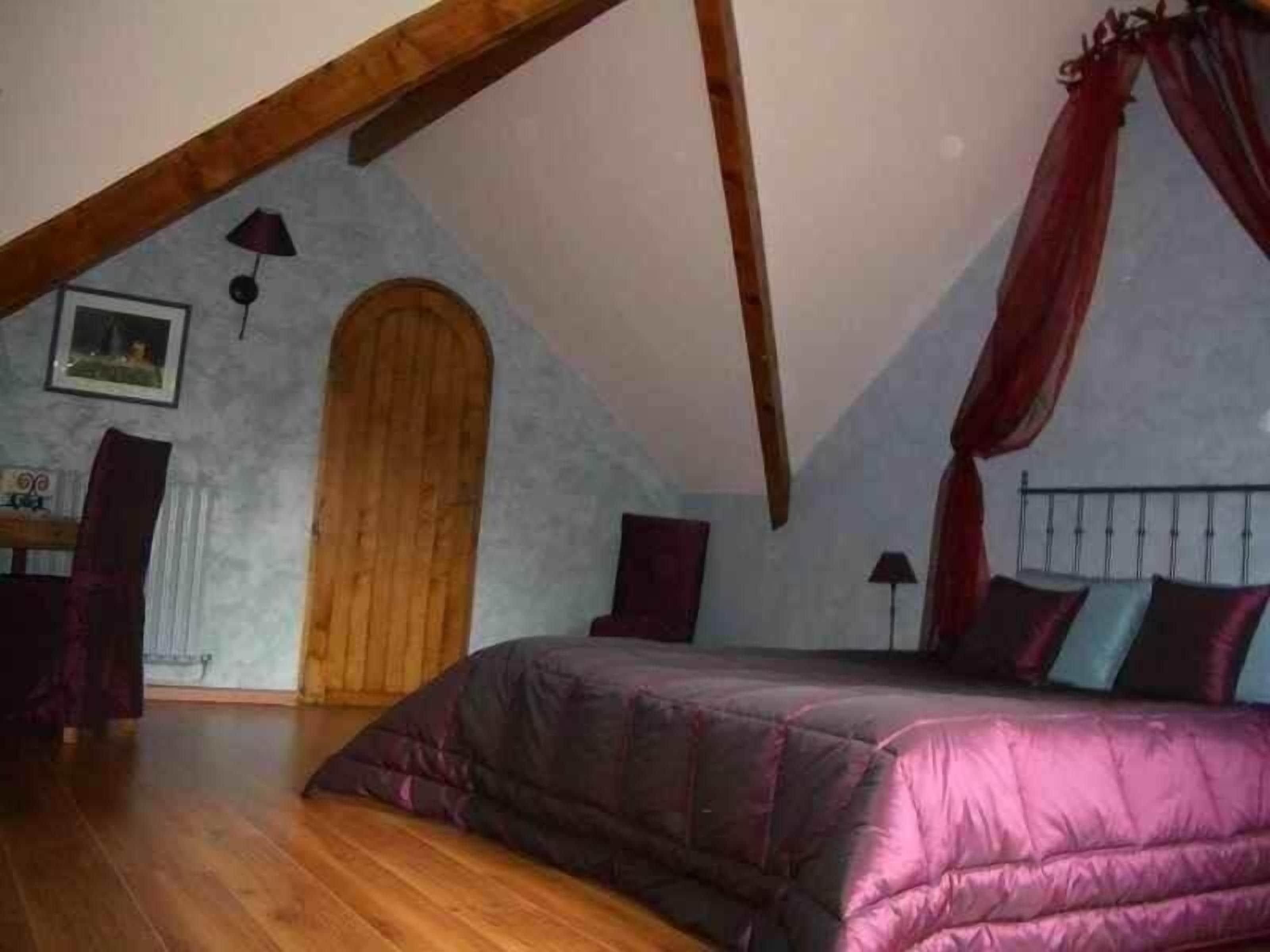 Hotel Les Hauts Du Val - D'hotes 3*